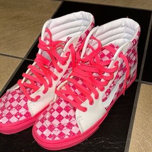 Like New Pink and White Checkered Vans Hi top skate shoe, women’s 9.5, men’s 8